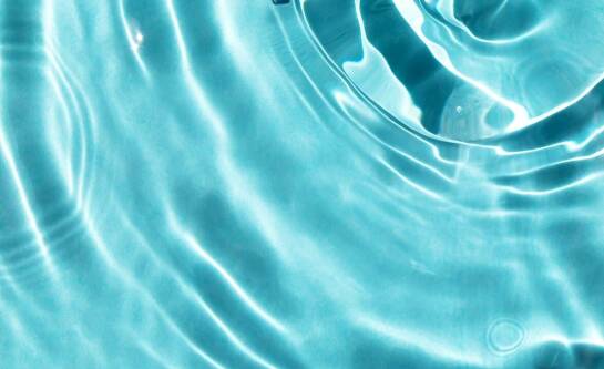 Jak pływanie wpływa na zwiększenie pojemności płuc?