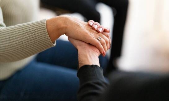 Rola empatii i szacunku w psychoterapii dla rodziców