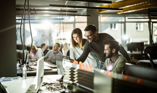 Jak doradztwo logistyczne wpływa na efektywność spedycji międzynarodowej?