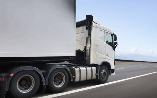 Jak zamówić pomoc drogową dla TIR-a?