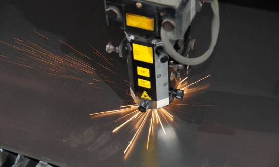 Zastosowanie obróbki CNC w procesie cięcia aluminium