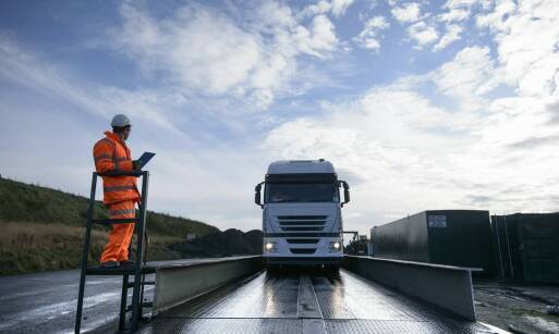 Jak zaplanować transport sypkich materiałów budowlanych w Legionowie?