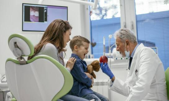 Jakie są korzyści z zastosowania nowoczesnych technologii w leczeniu próchnicy?