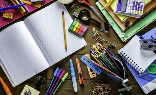 Personalizowane gadżety biurowe z logo – jak skutecznie promować swoją firmę?