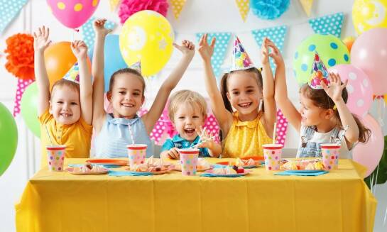 Fotobudka na imprezach dziecięcych: jakie efekty specjalne można wybrać?