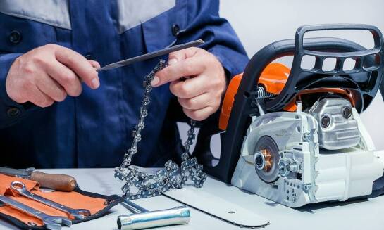 Wybór piły łańcuchowej – kluczowe czynniki