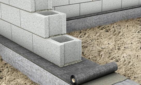 Jak papa samoprzylepna współpracuje z innymi materiałami izolacyjnymi?