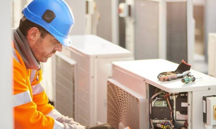 Jak dobrać odpowiedni sprzęt do montażu klimatyzacji w domach jednorodzinnych?