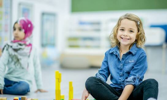 Jakie kreatywne zabawki dla dzieci są idealne do nauki przez eksperymentowanie?