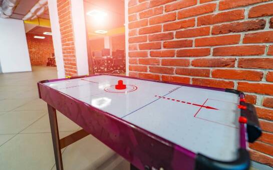 Jakie funkcje w stołach do cymbergaja są najważniejsze dla graczy?