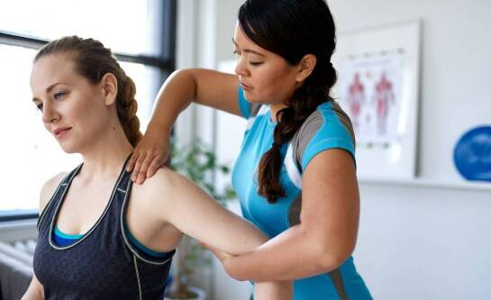 Fizjoterapia dla kobiet po porodzie - jak wspiera powrót do formy?