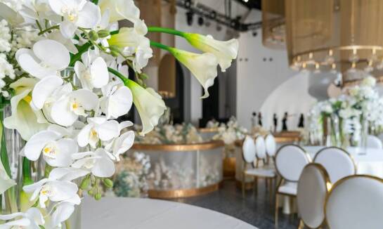 Jakie usługi dodatkowe oferuje sala na eventy, aby wzbogacić przyjęcie?