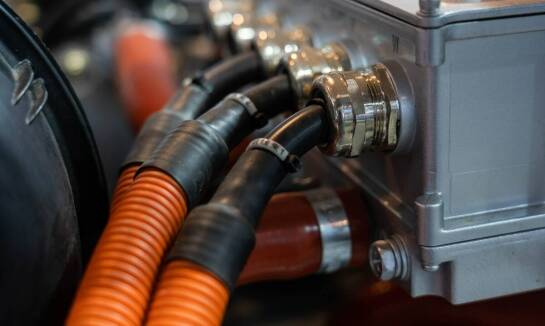 Sterowniki silnika a ekologia – jak wpływają na emisję spalin?