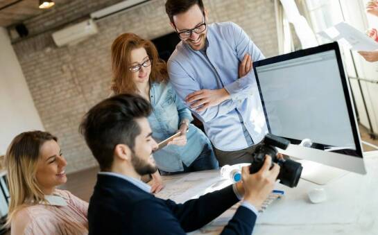 Jakie wyzwania stawia przed agencjami reklamowymi duże miasto?