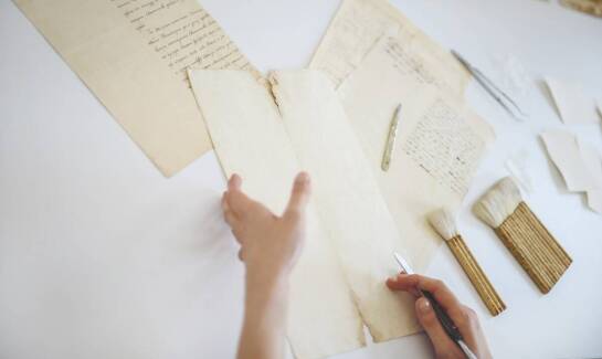 Jakie znaczenie ma pracownia malarska w procesie konserwacji obrazów?