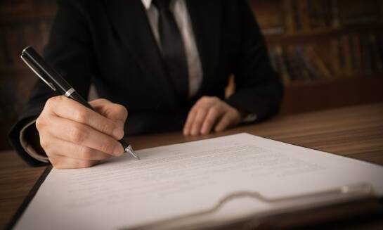 Jakie formalności związane z dziedziczeniem można załatwić u notariusza?