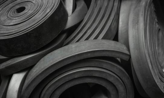 Uszczelki do drzwi chłodniczych – najczęstsze błędy przy zakupie