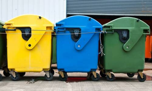 Jak kontenery zamknięte przyczyniają się do bezpiecznego przechowywania odpadów komunalnych?