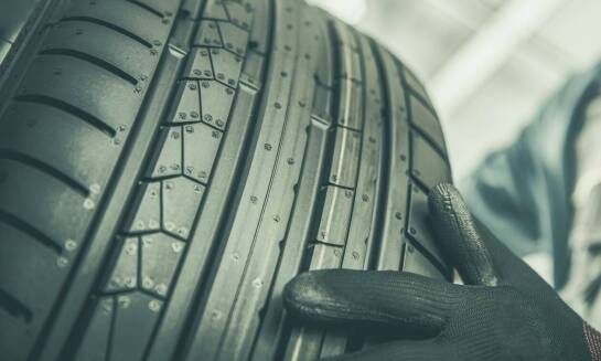 Dlaczego warto korzystać z profesjonalnej obsługi wulkanizacyjnej?