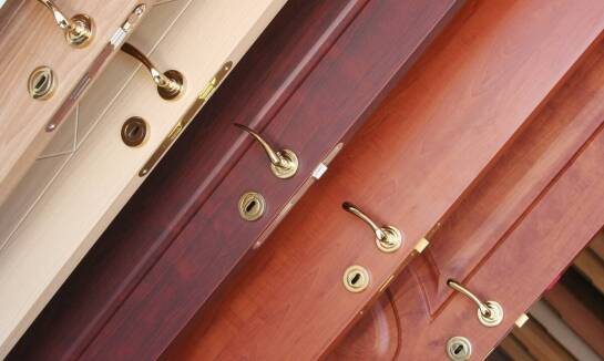 Jak drzwi wewnętrzne mogą wpłynąć na atmosferę pomieszczenia?