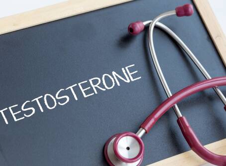 Jak pobudzić produkcję testosteronu w naturalny sposób?