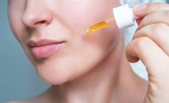 Z czym nie można  łączyć retinolu i dlaczego nie można go mieszać z niektórymi składnikami?