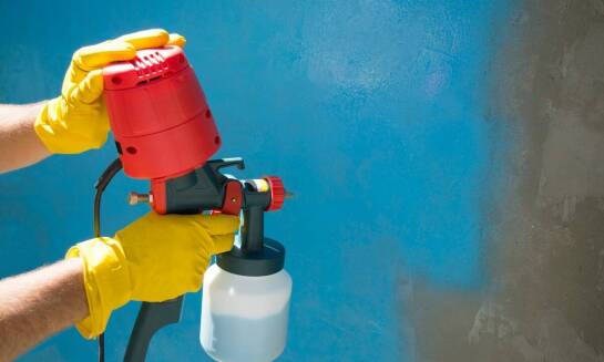 Czy warto inwestować w agregaty hydrodynamiczne przy malowaniu dachów?