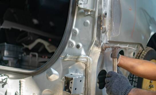 Precyzja w cięciu blachy: dlaczego ma znaczenie dla jakości naprawy?