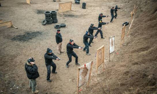Zawody tematyczne na strzelnicy: jakie są możliwości uczestnictwa?