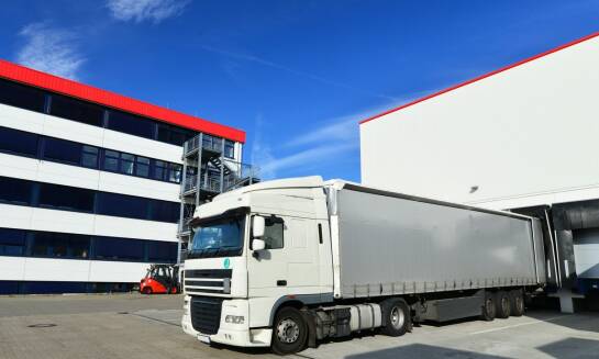 Jakie usługi dodatkowe oferujemy przy transporcie sprzętu RTV i AGD do Anglii?