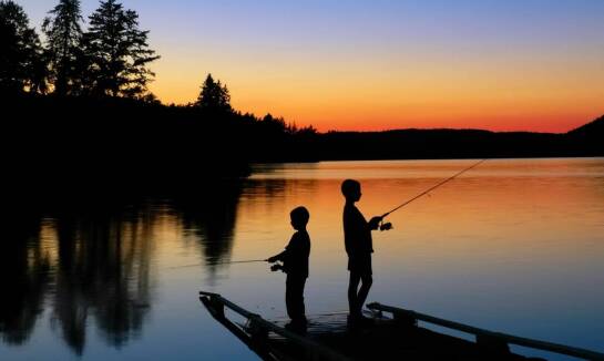 Wodery wędkarskie – komfort i ochrona podczas połowów
