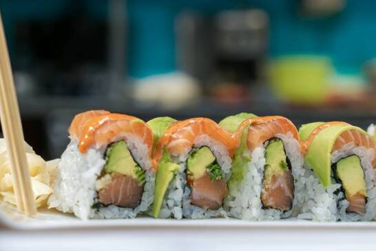 Jak nasz catering sushi łączy tradycję z nowoczesnością?