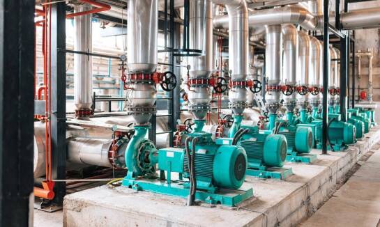 Jak zasilacze hydrauliczne wspierają automatyzację w przemyśle ciężkim?