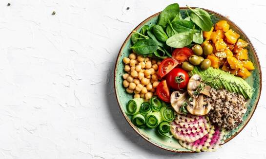 Jak dieta wpływa na zdrowie wątroby i jak może pomóc dietetyk kliniczny?