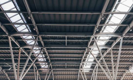 Porównanie skuteczności tradycyjnych i nowoczesnych metod zabezpieczeń ogniochronnych