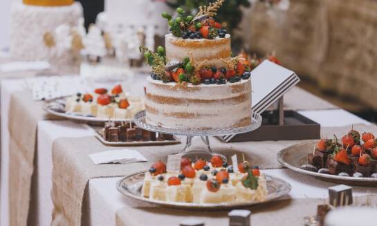 Jakie smaki tortów są najchętniej wybierane na wesela?