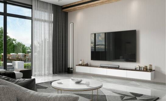 Firany a rolety – jak łączyć te elementy w dekoracji okna?