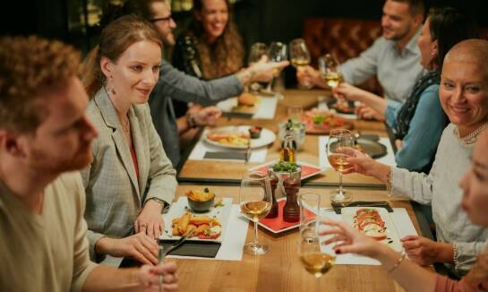 Rola muzyki na żywo w tworzeniu niezapomnianych wspomnień podczas eventów