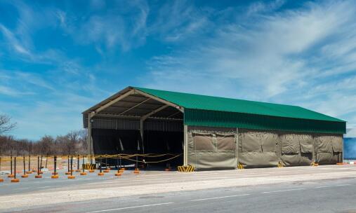 Bezpieczeństwo i wytrzymałość kontenerów hakowych w trudnych warunkach