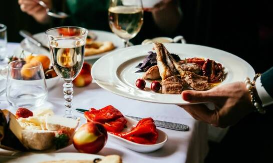 Najlepsze atrakcje turystyczne w Grecji: Co oferujemy podczas wycieczek?