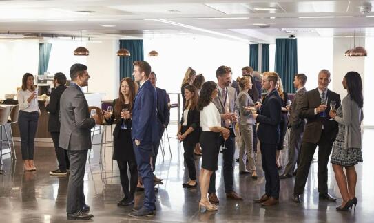 Jakie możliwości networkingowe oferuje messe berlin?