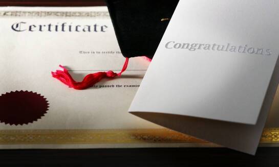 Ile czasu zajmuje napisanie pracy licencjackiej?