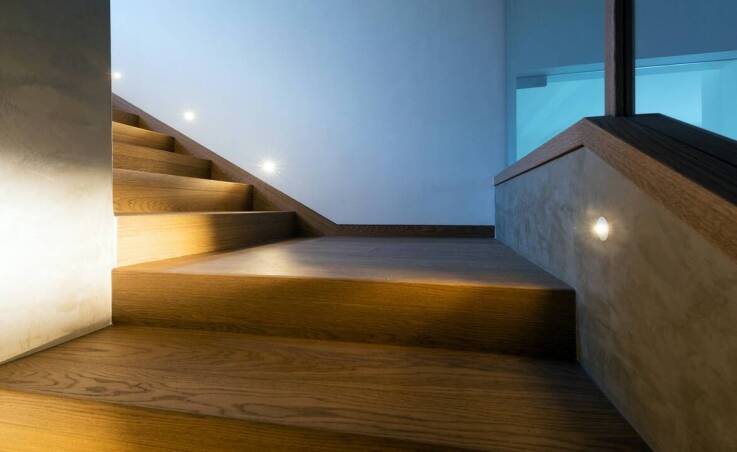 Ekologiczne aspekty wyboru schodów drewnianych do domu