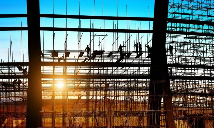 Koordynacja montażu wind z innymi pracami budowlanymi: najlepsze praktyki