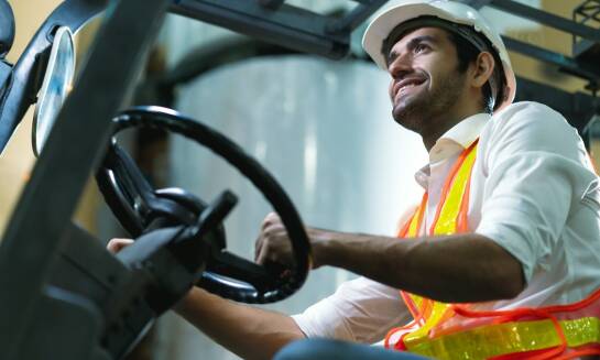 Jakie są najczęstsze błędy podczas korzystania z usług wózkiem widłowym?