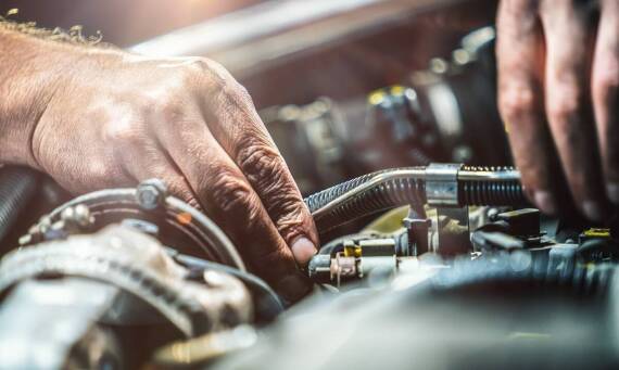 Elektryk samochodowy – kluczowa rola w utrzymaniu bezpieczeństwa pojazdu