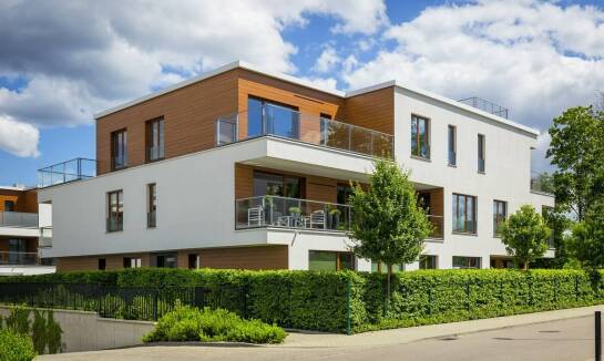 Rolety zewnętrzne jako bariera przed niekorzystnymi warunkami atmosferycznymi