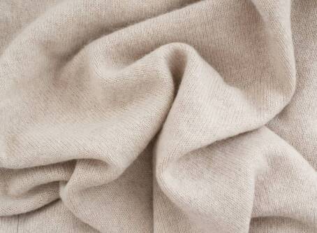 Czym różni się pielęgnacja kaszmiru od pielęgnacji tafty?