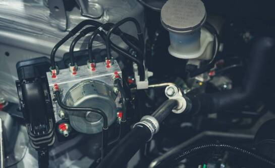Jakie technologie ułatwiają diagnostykę układu hamulcowego w stacji kontroli pojazdów?
