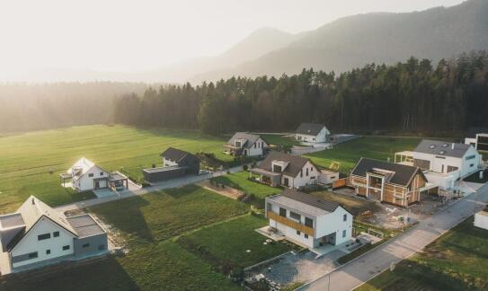 Wynajem domków blisko natury: Idealny wybór na aktywny wypoczynek